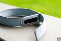 Fitbit Air Review: Outstanding Tracker, Flawed AI Coach