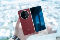 Honor Rival Mocks Samsung’s Small Battery, Robot Phone in Aug