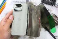 Pixel 11 Pro Fold Fails Bend Test but Avoids Explosion (Video)