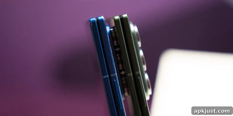 Galaxy Z Fold comparison 1