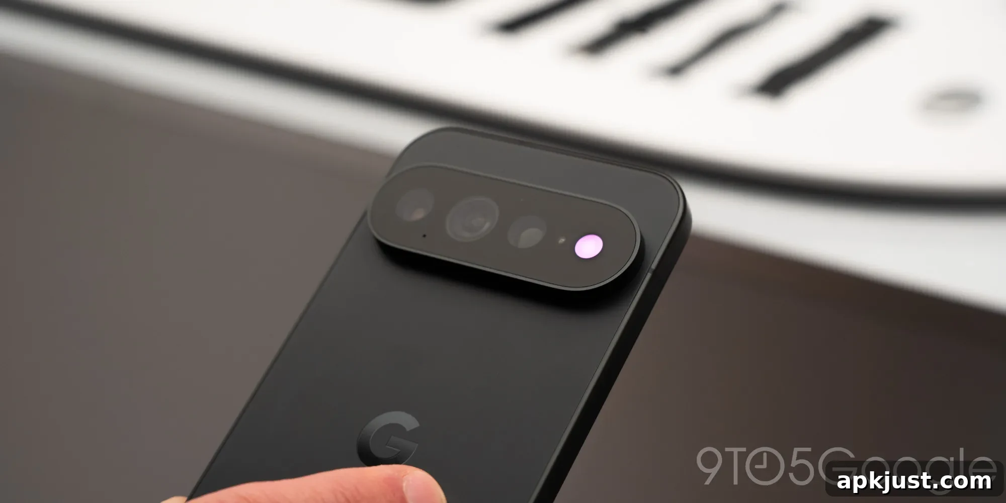 Why Pixel 11 Pro HiLight Failed as a Notification LED 4 Pixel 11 HiLight rear light