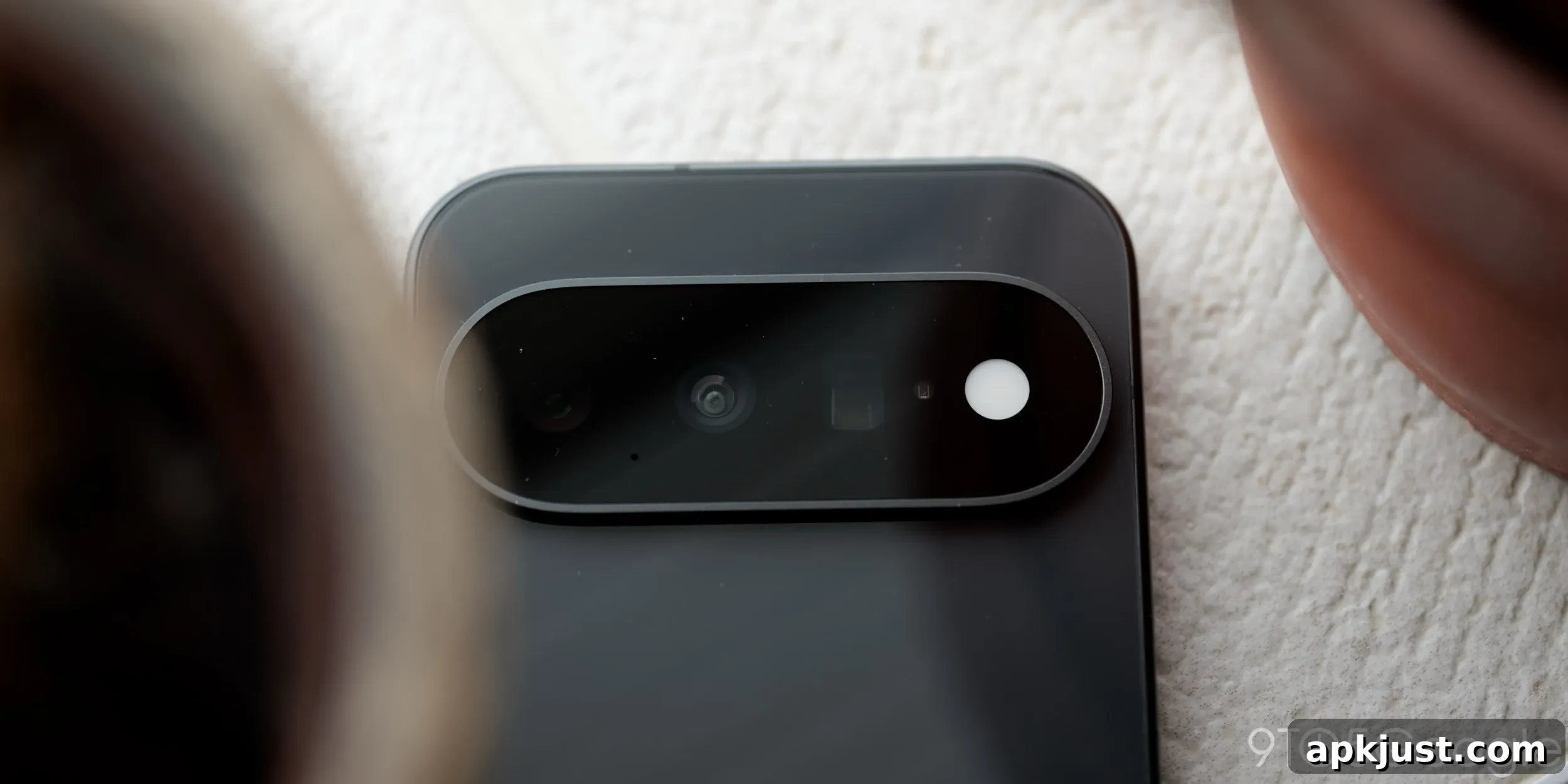 pixel 11 camera bar